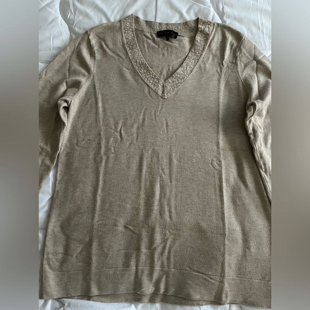 Donna Karan Beige V-Neck Sweater with Embellished Collar Sz M/L
